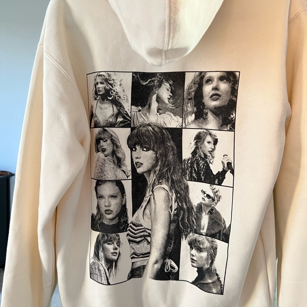 New official Taylor Swift Eras Beige Hoodie Sweater XS (Tour version!)